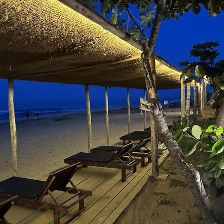 Blue Waters Hotel Аругам Бей Екстериор снимка