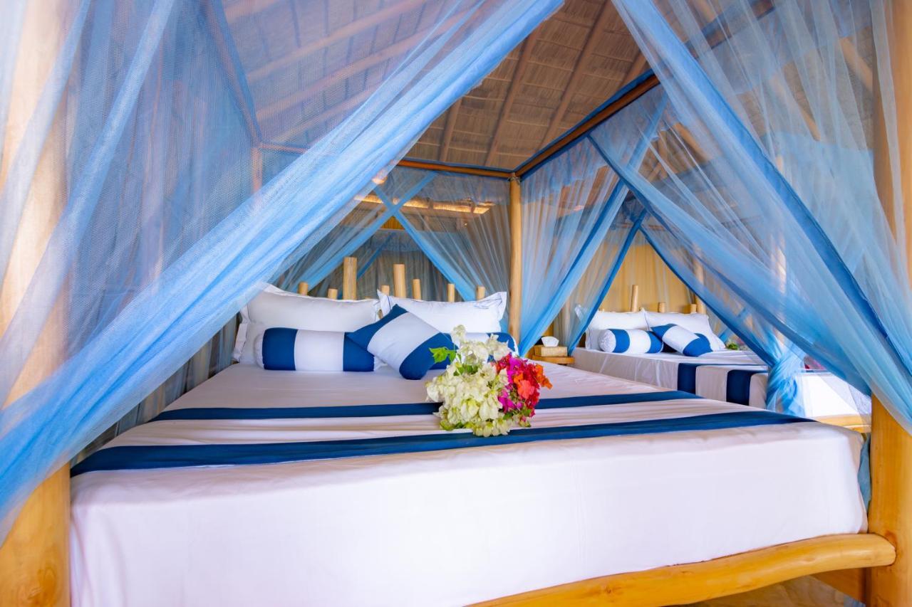 Blue Waters Hotel Аругам Бей Екстериор снимка
